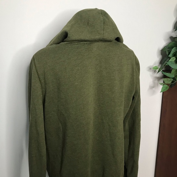 SOLD ❌ PINK VS Studded Hoodie - Picture 4 of 4